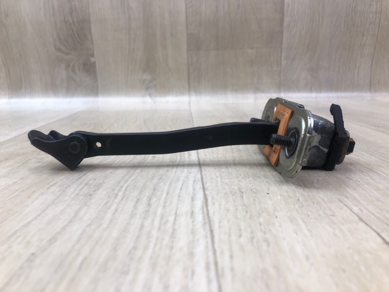 Ограничитель двери передний правый HYUNDAI TUCSON TL 15-20 G4FJ 1.6