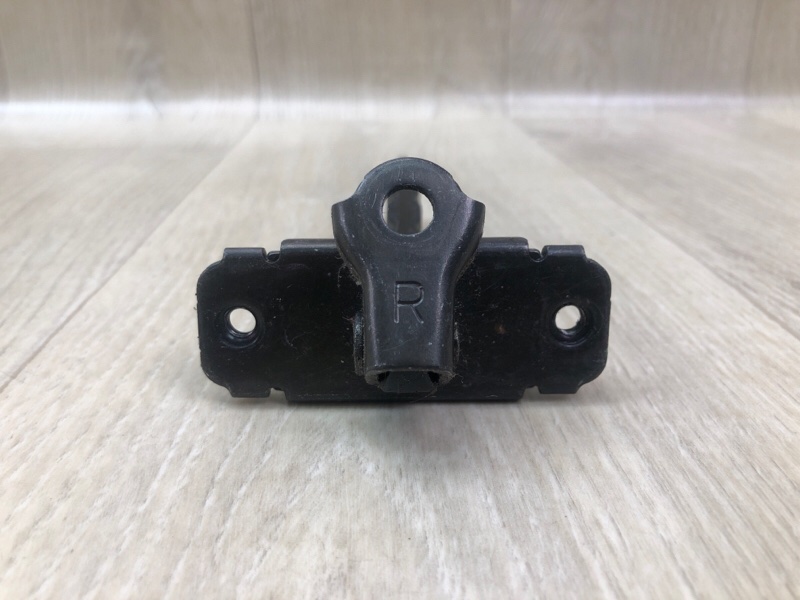 Ограничитель двери передний правый HYUNDAI ACCENT RB 10- 1.6 G4FD Ограничитель двери передний правый HYUNDAI ACCENT RB 10- 1.6 G4FD