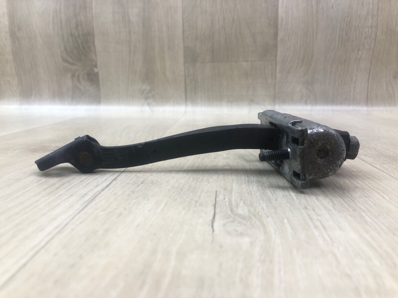 Ограничитель двери передний правый EXPLORER 10-20