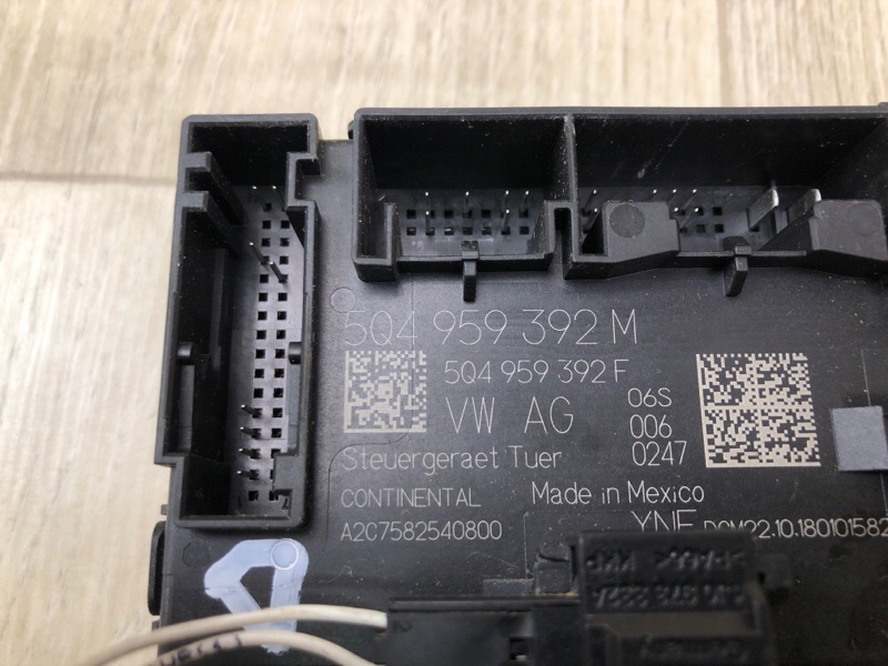 Блок управления дверей передний правый TIGUAN 16-23 2018 DGUA 2.0