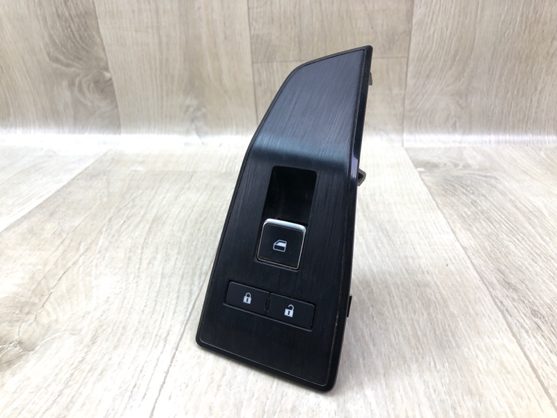 Кнопка стеклоподъемника передняя правая NISSAN X-TRAIL/ROGUE T33 20- 2021 2.5 PR25DD 25411-6RA0B Б/У