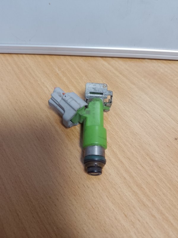 Форсунка топливная INFINITI G25/G35/G37/Q40 06-14 2007 Седан 3.5 VQ35HR 16600-JK20A Б/У