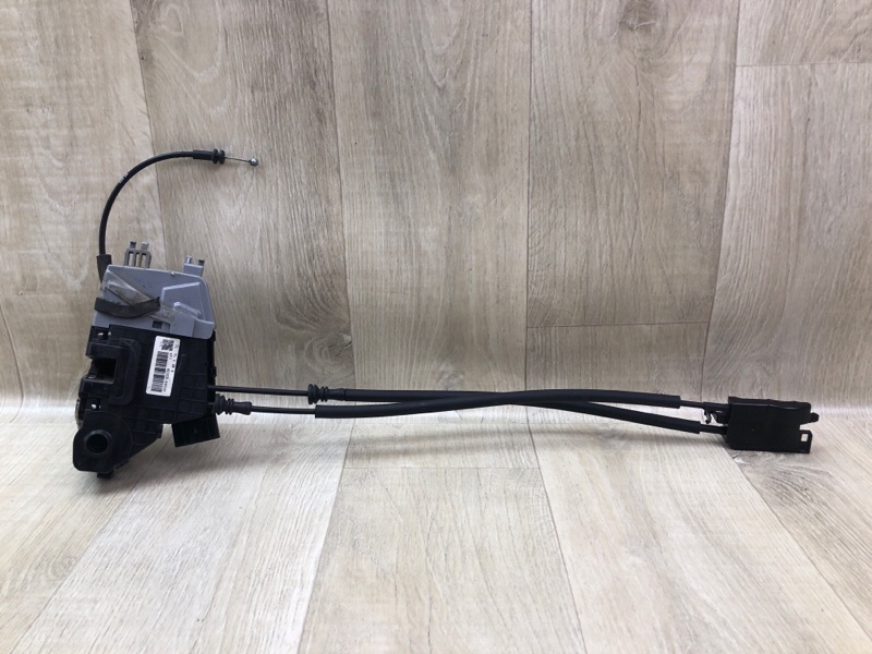 Запчасть замок двери передний левый HYUNDAI TUCSON TL 15-20 2015 G4FJ 1.6 81310-D3010 Б/У Замок двери передний левый HYUNDAI TUCSON TL 15-20 2015 G4FJ 1.6 81310-D3010 Б/У