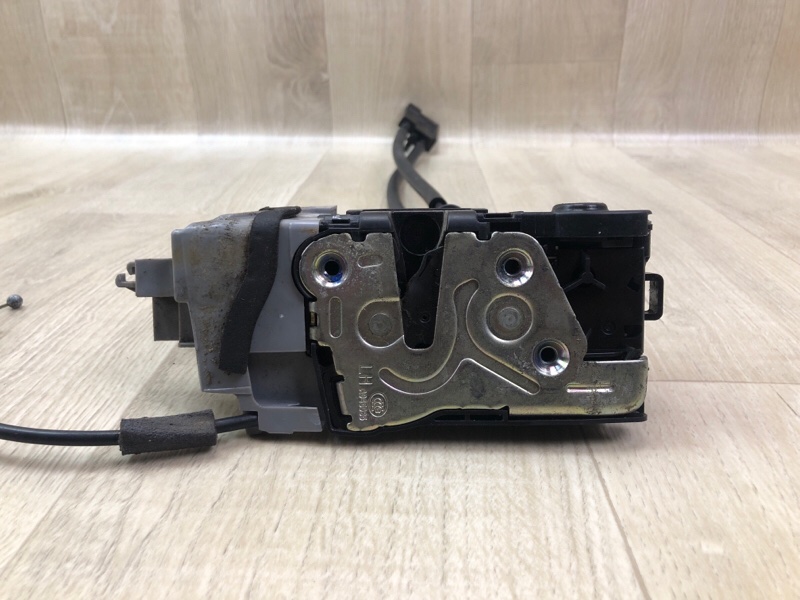 Замок двери передний левый HYUNDAI TUCSON TL 15-20 G4FJ 1.6 Замок двери передний левый HYUNDAI TUCSON TL 15-20 G4FJ 1.6