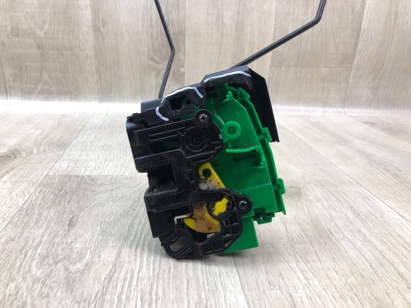 Запчасть замок двери передний левый HYUNDAI ACCENT RB 10- 2011 ХЭТЧБЭК 1.6 G4FD 81310-1R130 Б/У Замок двери передний левый HYUNDAI ACCENT RB 10- 2011 ХЭТЧБЭК 1.6 G4FD 81310-1R130 Б/У