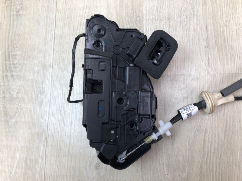 Замок двери передний левый TIGUAN 16-23 2018 DGUA 2.0