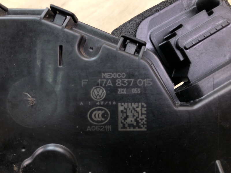 Замок двери передний левый TIGUAN 16-23 2018 DGUA 2.0