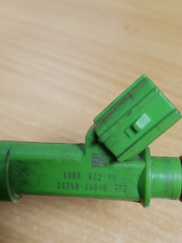 Форсунка топливная VENZA 09-16 2009 AGV15 2.7 1ARFE