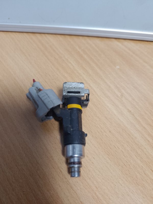 Форсунка топливная INFINITI G35 03-07 2006 Седан 3.5 16600-CD701 Б/У