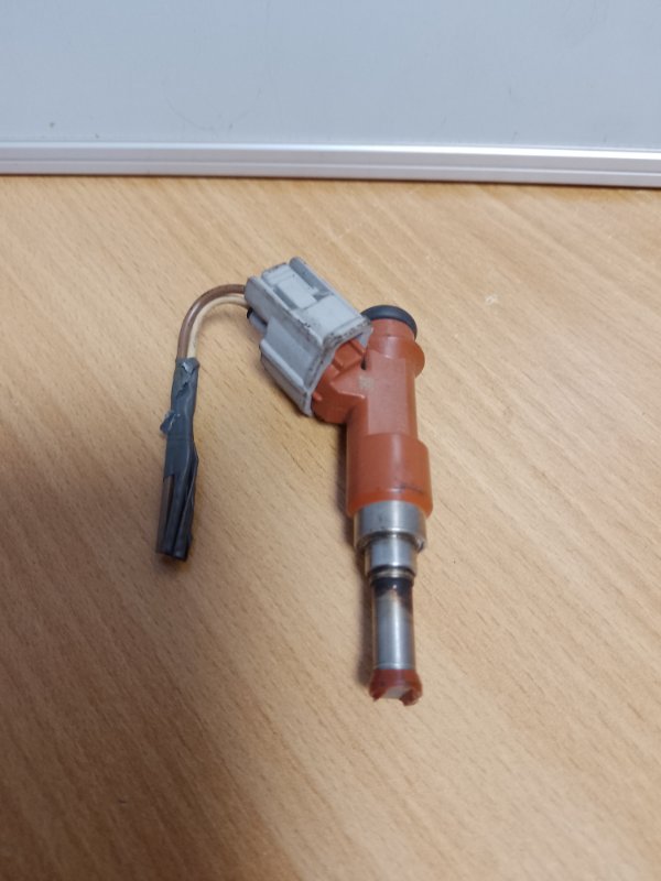 Запчасть форсунка топливная TOYOTA AVALON 05-12 2007 GSX30 3.5 2GR-FE 23209-0P040 Б/У Форсунка топливная TOYOTA AVALON 05-12 2007 GSX30 3.5 2GR-FE 23209-0P040 Б/У