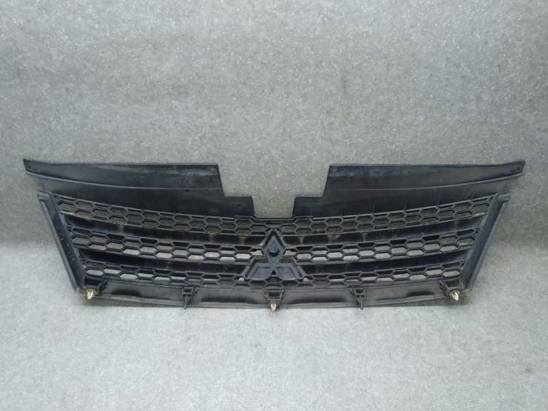 Решетка радиатора OUTLANDER XL 05-13 2007 3.0 6B31