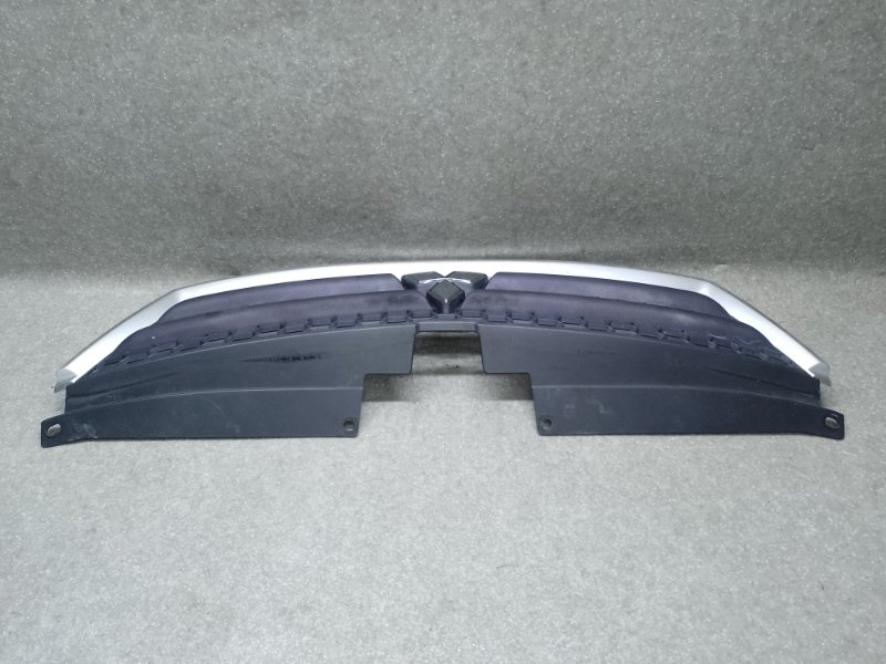 Решетка радиатора MITSUBISHI OUTLANDER XL 05-13 3.0 6B31