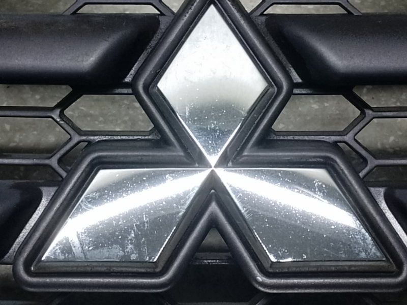 Решетка радиатора OUTLANDER XL 05-13 2007 3.0 6B31