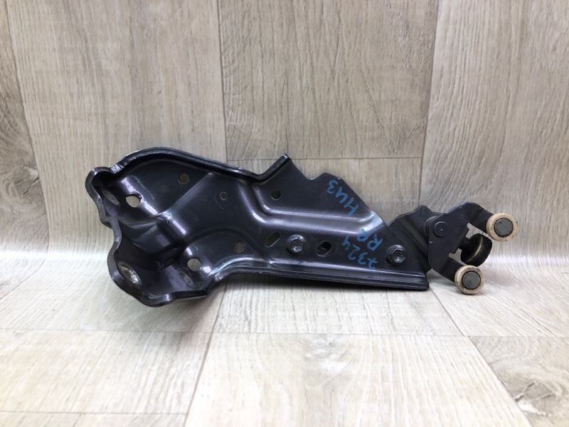 Ролик сдвижной двери нижний задний правый SIENNA 11-16 2014 3.5 2GR-FE