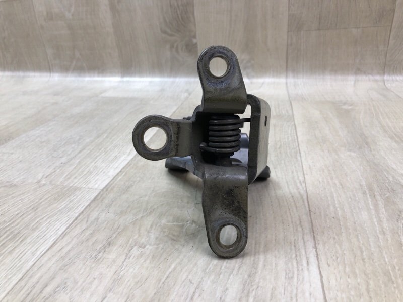 Ролик сдвижной двери нижний задний правый SIENNA 11-16 2014 3.5 2GR-FE