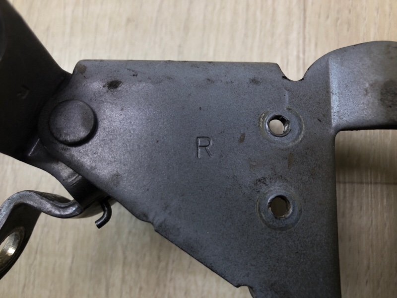 Ролик сдвижной двери нижний задний правый SIENNA 11-16 2014 3.5 2GR-FE