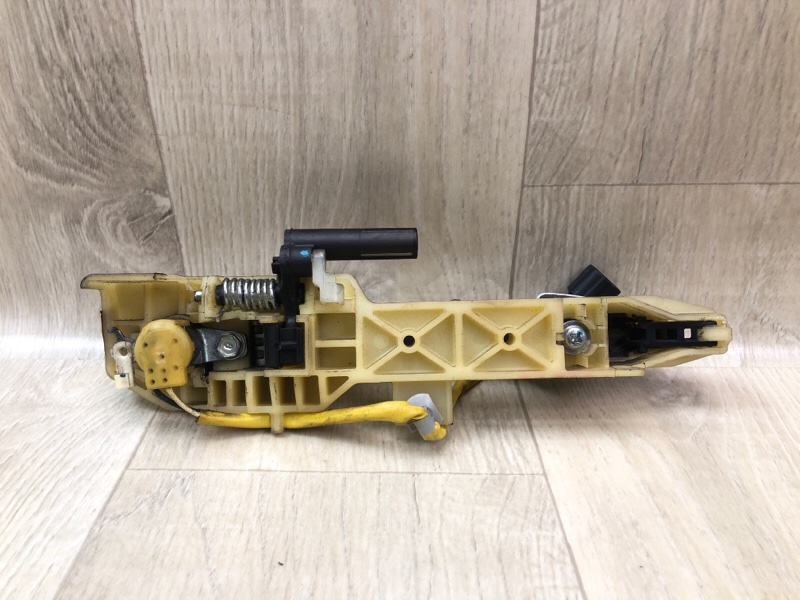 Ручка двери наружная передняя левая HYUNDAI ACCENT RB 10- ХЭТЧБЭК 1.6 G4FD