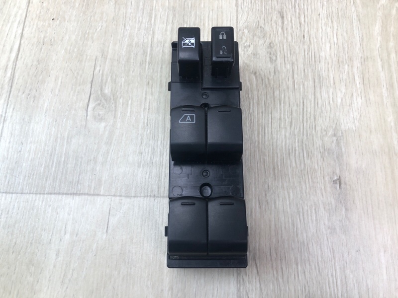 Блок управления стеклоподъемниками передний левый NISSAN VERSA B17 11-19 1.6 HR16DE