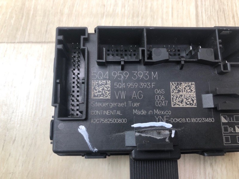 Блок управления дверей передний левый TIGUAN 16-23 2018 DGUA 2.0