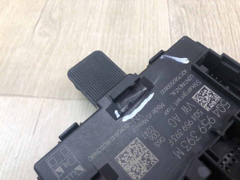 Блок управления дверей передний левый TIGUAN 16-23 2018 DGUA 2.0