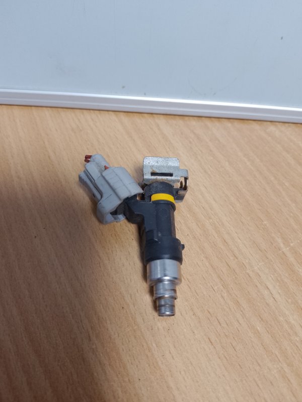 Запчасть форсунка топливная INFINITI G35 03-07 2006 Седан 3.5 16600-CD701 Б/У Форсунка топливная INFINITI G35 03-07 2006 Седан 3.5 16600-CD701 Б/У