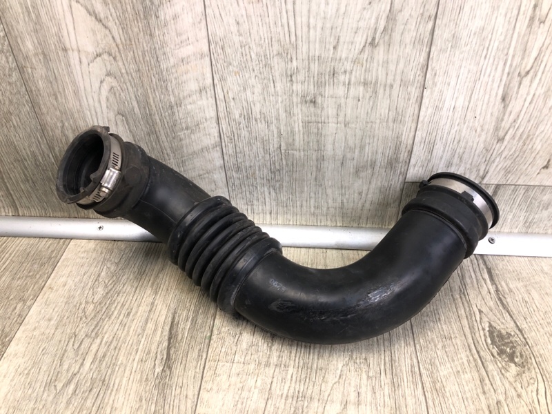 Патрубок воздушного фильтра JEEP COMPASS 06-16 2.0 ECN Патрубок воздушного фильтра JEEP COMPASS 06-16 2.0 ECN