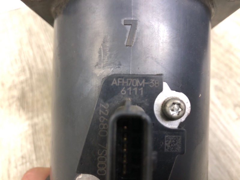 Расходомер воздуха FX S50 03-08 2006 VK45DE