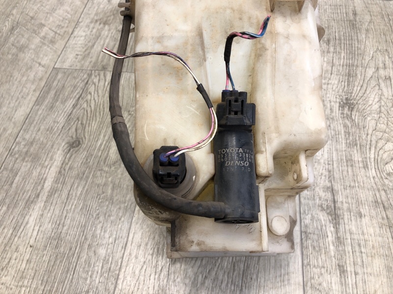 Бачок омывателя CAMRY 30 02-06 2002 3.0 1MZFE