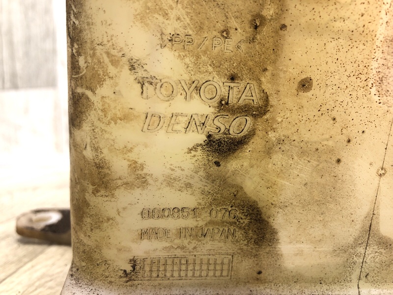 Бачок омывателя CAMRY 30 02-06 2002 3.0 1MZFE