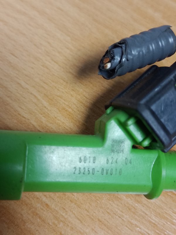 Форсунка топливная CAMRY 50 12-15