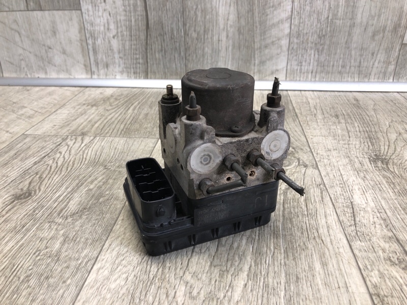 Блок ABS TOYOTA CAMRY 30 02-06 2002 3.0 1MZFE 44050-33081 Б/У