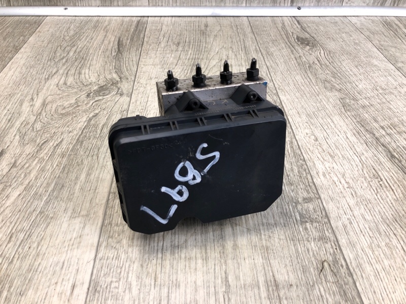 Блок ABS TOYOTA COROLLA 150 06-13 2011 1.8 2ZRFE 44050-02521 Б/У