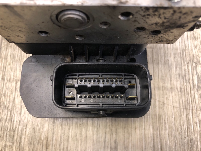 Блок ABS COROLLA 150 06-13 2011 1.8 2ZRFE