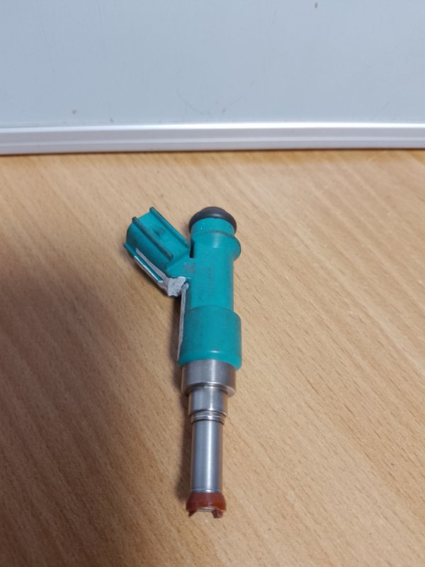 Запчасть форсунка топливная TOYOTA SIENNA 11-16 23209-0P010 Б/У Форсунка топливная TOYOTA SIENNA 11-16 23209-0P010 Б/У