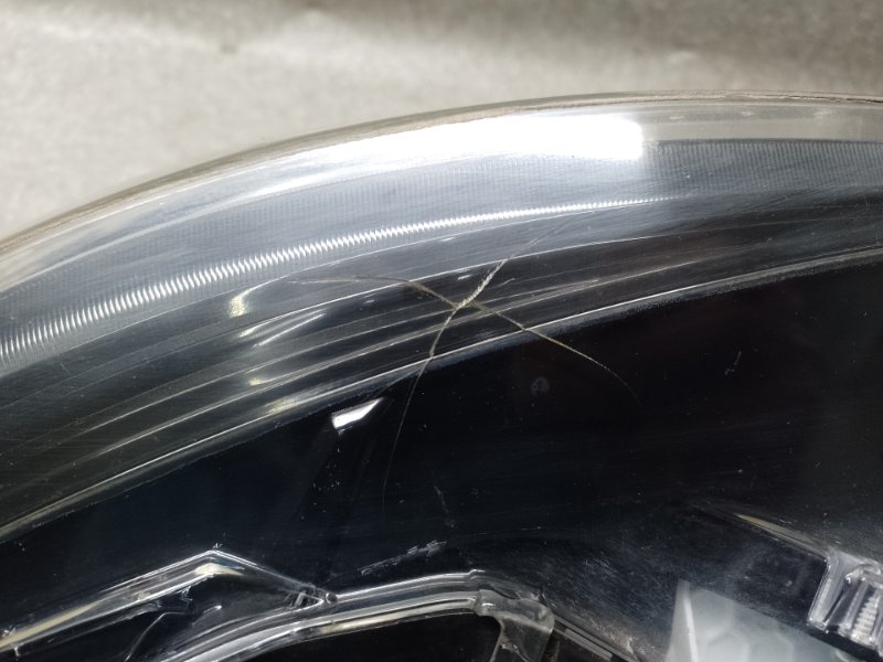 Фара левая Q60 16-20