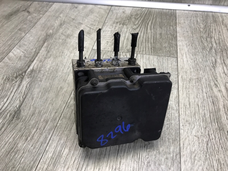 Блок ABS VENZA 09-16 2013 3.5 2GR-FE