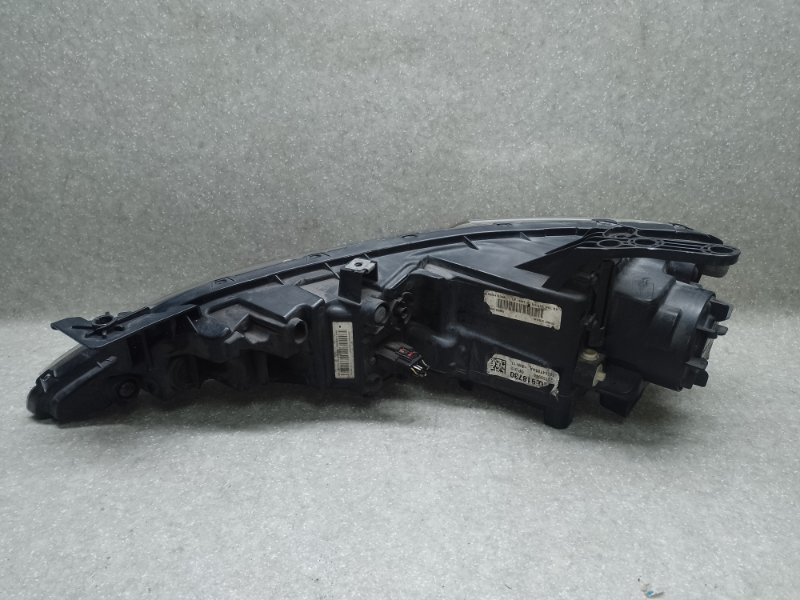 Фара правая 200 14-16 2016 2.4 ED6