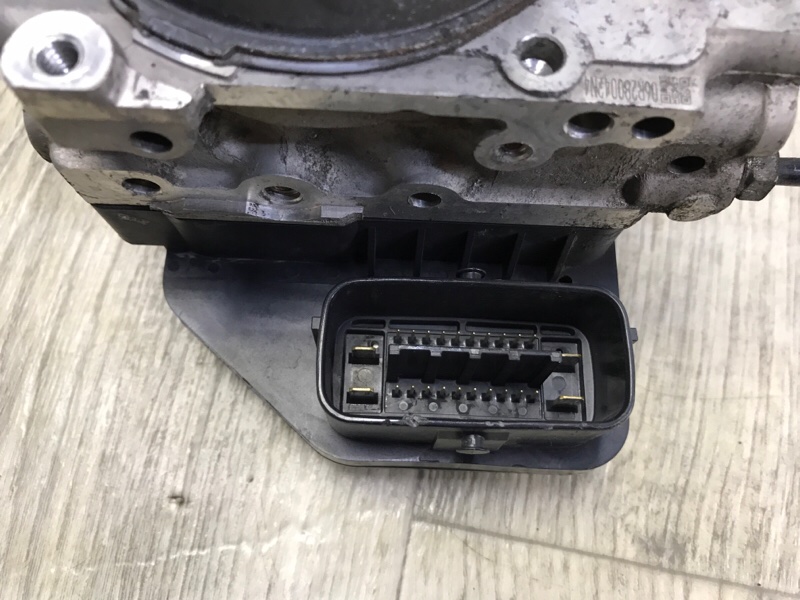 Блок ABS TOYOTA SIENNA 11-16 3.5 2GR-FE