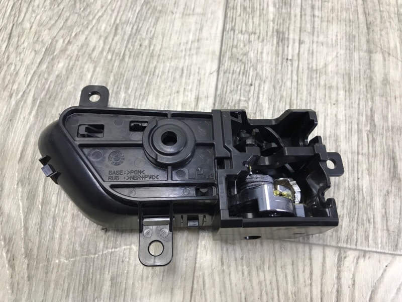 Ручка двери внутренняя передняя левая X-TRAIL/ROGUE T33 20- 2021 2.5 PR25DD