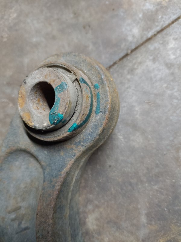 Рычаг задней подвески поперечный верхний CX-9 06-16