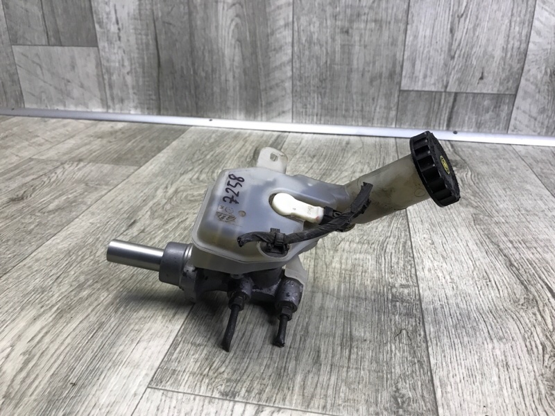 Главный тормозной цилиндр OUTLANDER GF 12- 2013 2.4 4J12