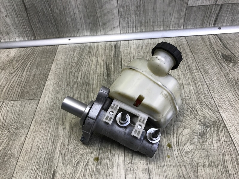 Главный тормозной цилиндр FORD MUSTANG 15- Кабриолет 3.7 C37PDED