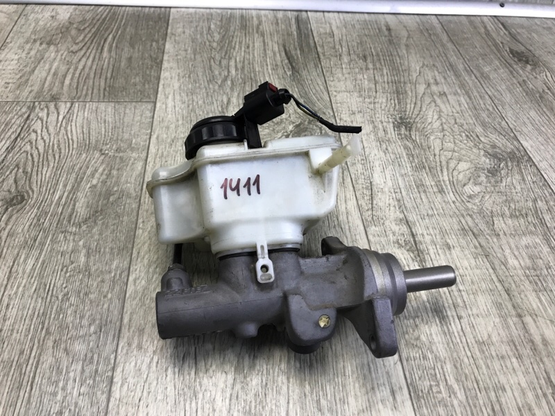 Главный тормозной цилиндр JETTA USA 10-17 2.5