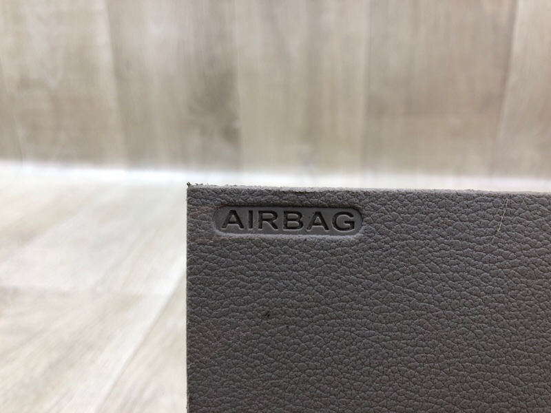 Подушка безопасности в колени левая ESCAPE 12-19 2018 T15HDTX