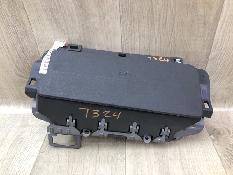 Подушка безопасности в колени левая TOYOTA SIENNA 11-16 2014 3.5 2GR-FE 73900-08010-B1 Б/У