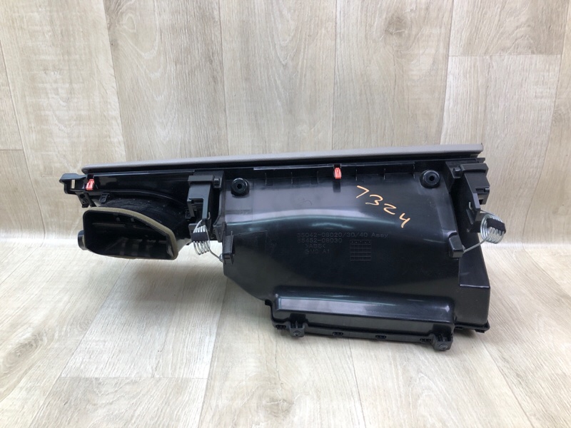 Бардачок SIENNA 11-16 2014 3.5 2GR-FE