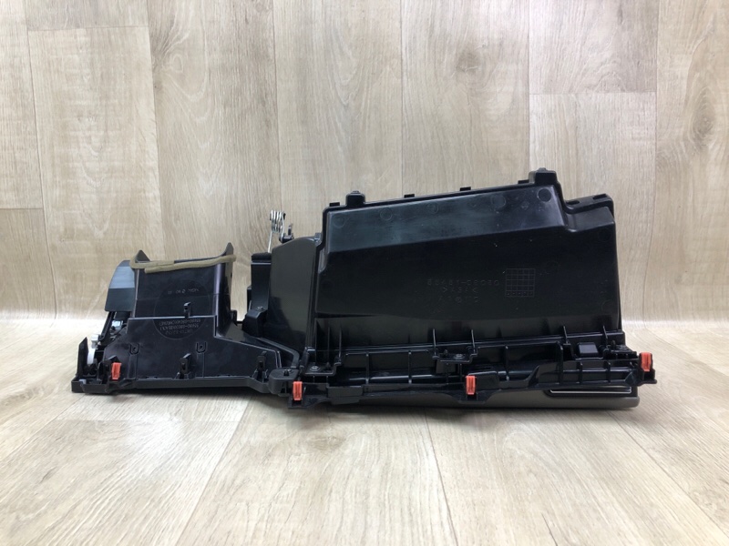 Бардачок SIENNA 11-16 2014 3.5 2GR-FE