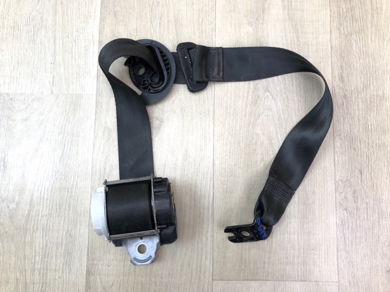 Запчасть ремень безопасности задний левый VOLKSWAGEN TIGUAN 16-23 2018 DGUA 2.0 5NN 857 805 RAA Б/У Ремень безопасности задний левый VOLKSWAGEN TIGUAN 16-23 2018 DGUA 2.0 5NN 857 805 RAA Б/У