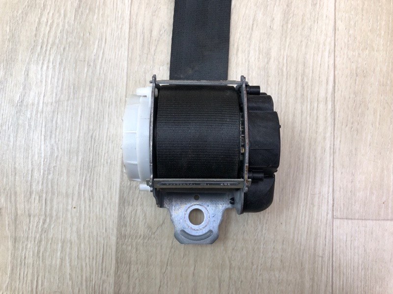 Ремень безопасности задний левый TIGUAN 16-23 2018 DGUA 2.0 Ремень безопасности задний левый TIGUAN 16-23 2018 DGUA 2.0