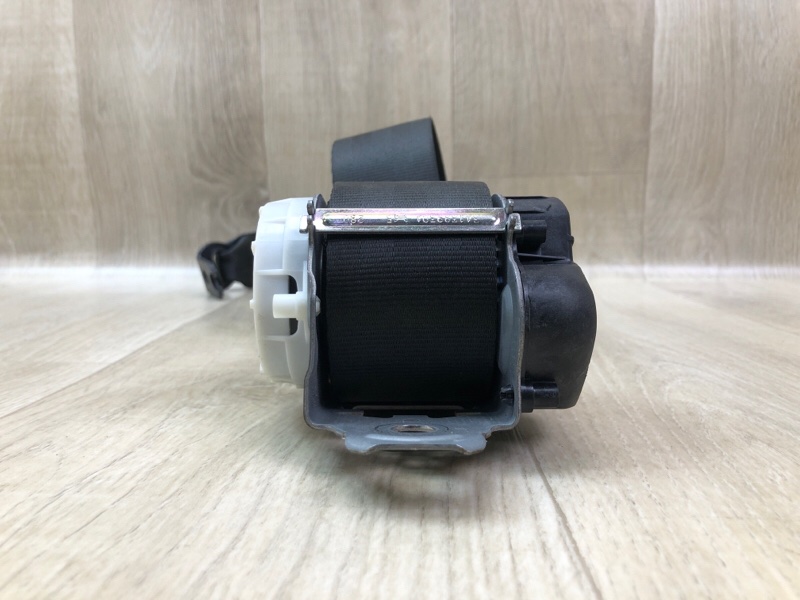 Ремень безопасности задний правый VOLKSWAGEN TIGUAN 16-23 DGUA 2.0 Ремень безопасности задний правый VOLKSWAGEN TIGUAN 16-23 DGUA 2.0